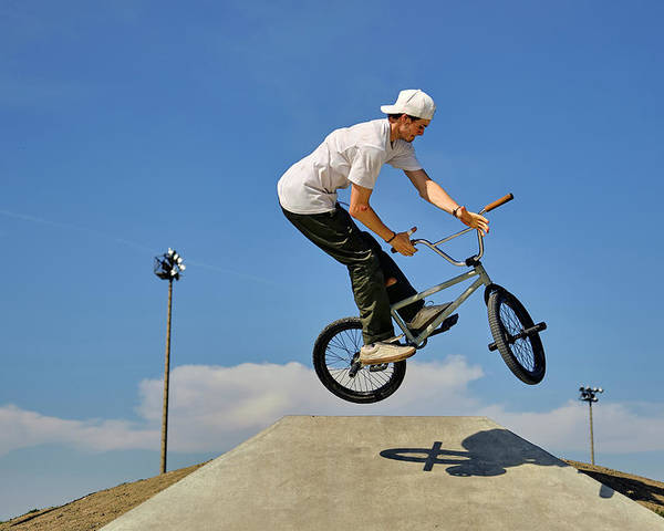 BMX Tricks: Fakie Barspin