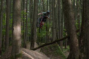 Downhill Mountain Biking Tips for Thrill-Seekers